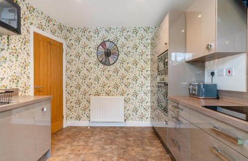 Pickering Maison | Station View