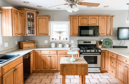 Oneonta Maison | Stay a line drive away from Cooperstown All Star Village!