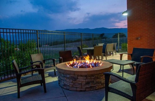 Colorado Springs Maison | Stay and explore from our Air Force Academy hotel