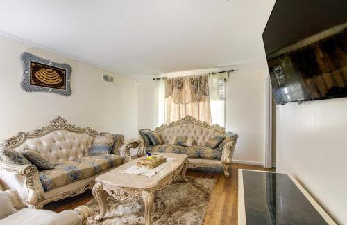 Ellendale Maison | Stay and Play in Memphis Family Home with Yard!