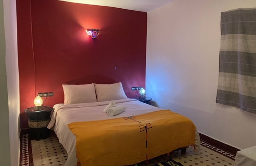 Quettanine Lit Et Petit-Déjeuner | Stay as a local and enjoy your holiday