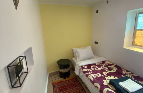 Quettanine Lit Et Petit-Déjeuner | Stay as a local and enjoy your holiday