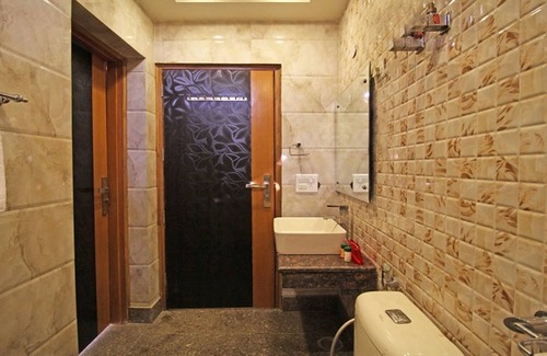 Sector 70 Hôtel | Stay At 203