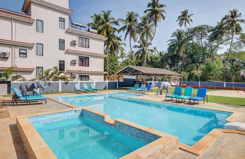 Gauravaddo Villa | Stay at a Luxurious 14 Bedroom Villa in Calangute with Pool, Jacuzzi, Mini Golf
