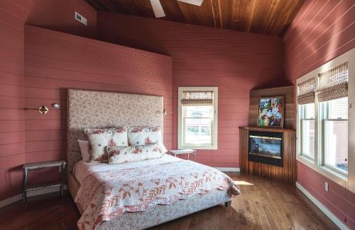 Gloucester Maison | Stay at The Neck