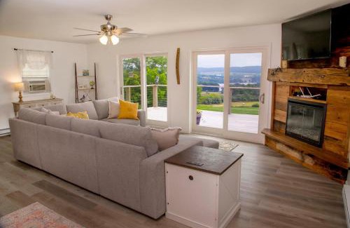 Bradford Maison | Stay Awhile