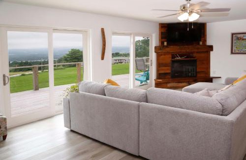 Bradford Maison | Stay Awhile