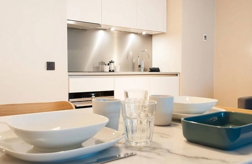 Jewish Quarter Maison | Stay Close to MoMu Antwerp! 4 Family Rooms with Kitchens and City Views!