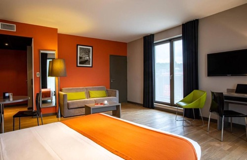 9th Arrondissement Hôtel | Stay Close to Place des Terreaux! Pet-friendly Hotel, Kitchenette, City View!