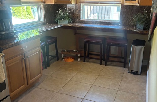Plainview Maison | Stay Close to Ryder Cup: Cozy 3BR Home w/Backyard – 2 Miles to Bethpage