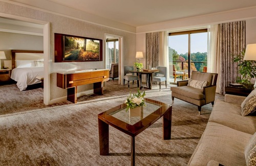 Kanthi Maison | Stay Close to the Action at Palki Hall – Family-Friendly Comfort!