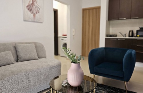 City Centre Appartement | STAY Cosmo City Suite 502
