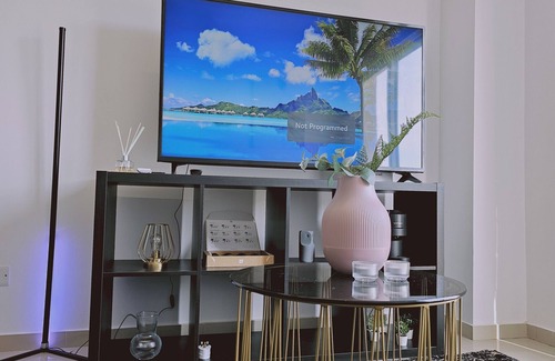 City Centre Appartement | STAY Cosmo City Suite 502