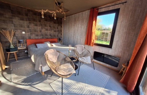 Andenne Lit Et Petit-Déjeuner | Séjour à 2, dans un micro-lodge cosy au cœur de la nature avec jacuzzi privé.