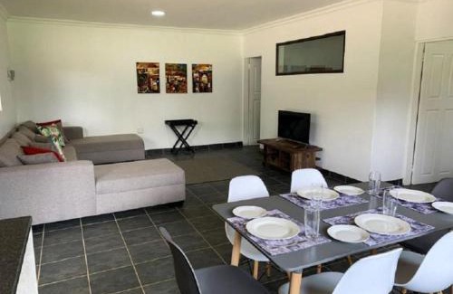 Hartbeespoort Appartement | Stay Harties Accommodation