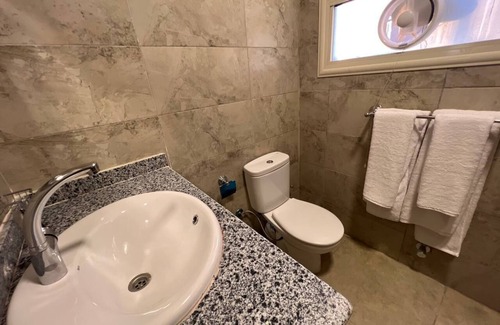 Giza Hôtel | "Stay in Luxury: Hotel Room with Stunning Grand Egyptian Museum View"