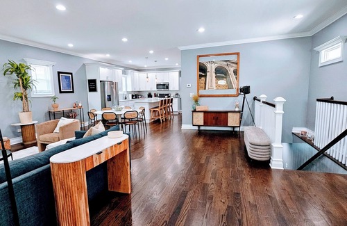 South Shore Maison | Stay Inn South Shore- Pool Table, Arcade, Sleeps 10, Pet Friendly