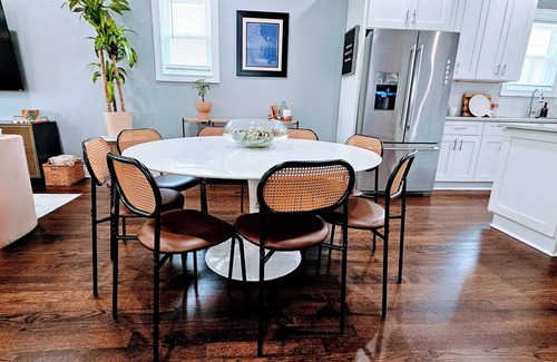 South Shore Maison | Stay Inn South Shore- Pool Table, Arcade, Sleeps 10, Pet Friendly