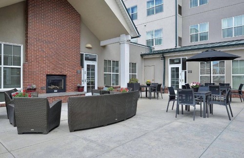 Aurora Maison | Stay Longer. Feel at Home. Residence Inn Gateway Park.