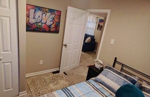 East Beverly Cottage | Stay near family or close to downtown, this cottage in Beverly has it all!