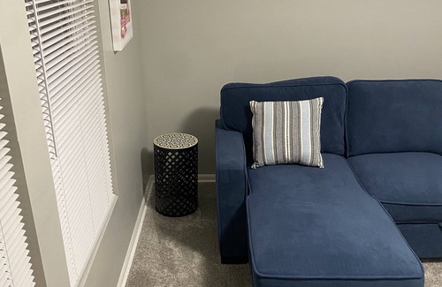 Washington Heights Appartement | Stay near family or close to downtown, this loft in Beverly has it all!