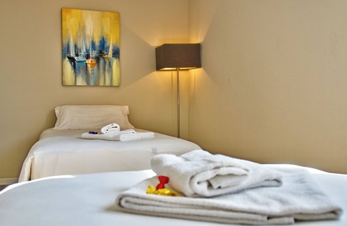 Mouguerre Hôtel | Stay Near Square Lafayette! 2 Family-Friendly Units with FREE Private Parking