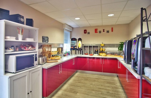 Mouguerre Hôtel | Stay Near Square Lafayette! 2 Family-Friendly Units with FREE Private Parking