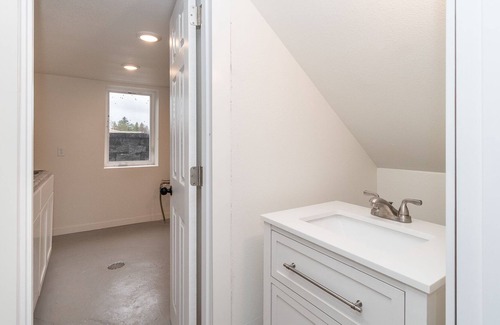 Dickinson Maison | Stay next to DSU Campus!
