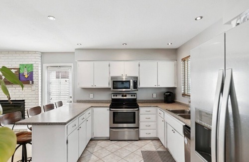 Tempe Maison | Stay on Sesame |3bdrm | Bright, Spacious, Fun