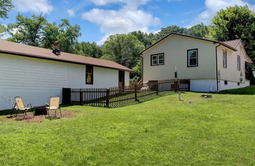 Duncannon Maison | Stay On State - 15 Min to Harrisburg, 30 Min to Carlisle 2BR tastefully decorated