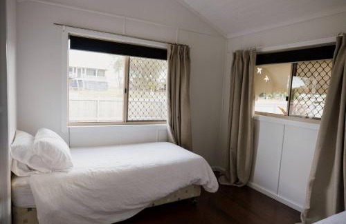 Clermont Maison | Stay Outback Clermont - Pet Friendly