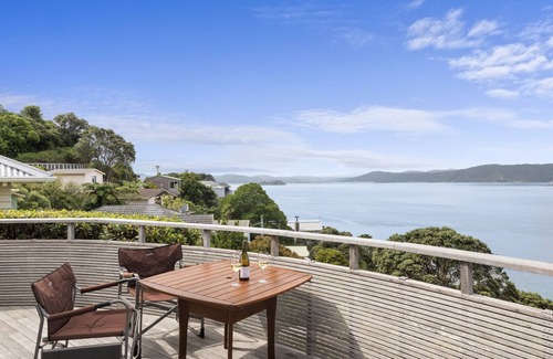 Miramar Maison | Stay over the Harbour - Beautiful Miramar Villa