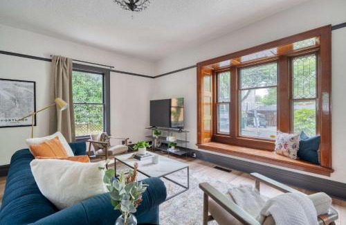 Nob Hill Maison | Stay Portland - Luxury Living on NW 23rd Ave, Walk Score 99