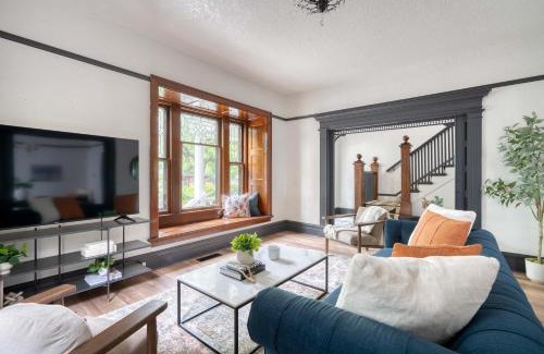 Nob Hill Maison | Stay Portland - Luxury Living on NW 23rd Ave, Walk Score 99