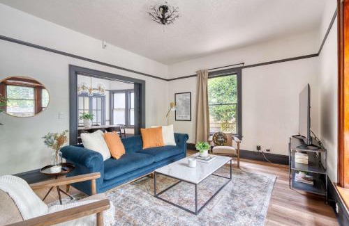 Nob Hill Maison | Stay Portland - Luxury Living on NW 23rd Ave, Walk Score 99