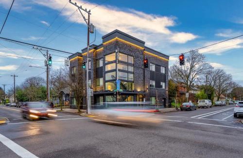 Humboldt Appartement | Stay Portland - Private Floor in Magazine Worthy Humboldt Apt Bldg