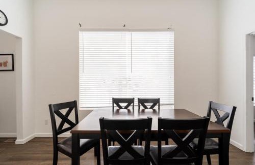 Hosford-Abernethy Maison | Stay Portland - Spacious 4 bedroom home w two kitchens
