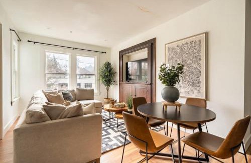 Uptown Appartement | Stay Portland - The Câlin & Magnifique Suite - NW 23rd Wonder
