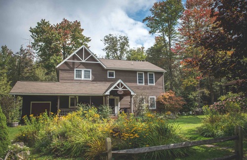 Eagles Mere Maison | Stay Put! Family house in Eagles Mere Park