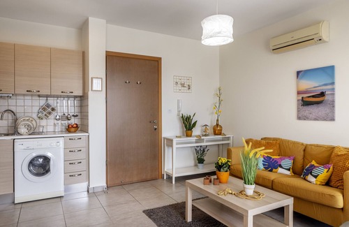 Lykabittos Appartement | STAY Sunflower Delight Studio