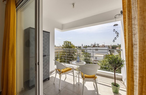 Lykabittos Appartement | STAY Sunflower Delight Studio