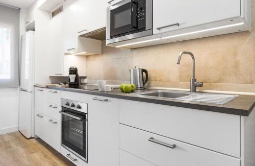 Porta Appartement | Stay U-nique Apartments Fabra i Puig