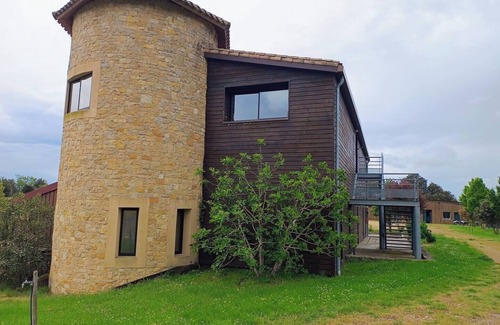 Villarzel-du-Razes Appartement | Stay, view of the Pyrenees