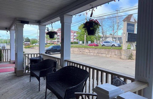 Sydney Hôtel | STAY WITH US IN COMFORT @Harbourviewinn located in the heart Sydney Nova scotia