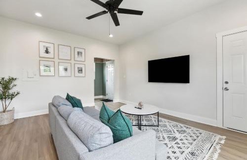 Baton Rouge Appartement | StayAE Downtown - 1BR Apartment, Second Floor