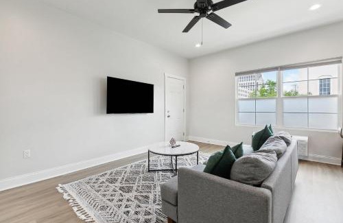 Baton Rouge Appartement | StayAE Downtown - 1BR Apartment, Second Floor