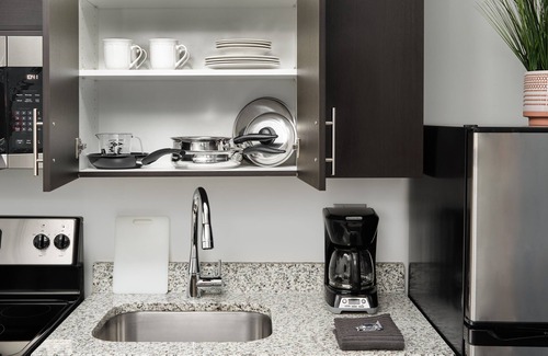 Webster Appartement | stayAPT Suites Houston NASA Clear Lake