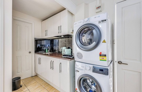 Malvern East Appartement | StayAU Cozy 1BR Living Space Chadstone