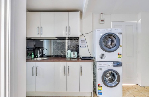 Malvern East Appartement | StayAU Cozy 1BR Living Space Chadstone