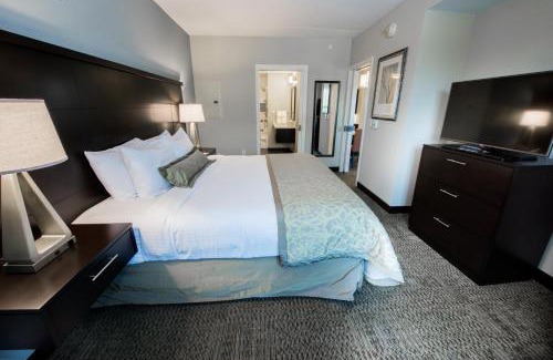 Newtonville Hôtel | Staybridge Suites Albany Wolf Rd-Colonie Center by IHG
